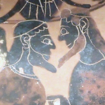 Deux hommes discutant entre deux sphinx (Amphore attique à fig. noires)
