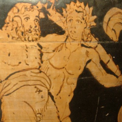 Silène ivre soutenu par deux jeunes gens (Stamnos étrusque) - atelier de Vulci