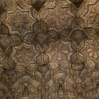 Mosaïques du côté nord et plafond à muqarnas (Chapelle Palatine)
