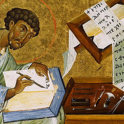 Saint Luc transcrit un volumen dans un codex (Catena in Evangelia, Bnf Grec189)