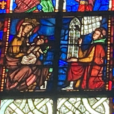 Un pelletier dédie son vitrail à la Vierge (Cathédrale Saint-Étienne de Châlons, baie 37)